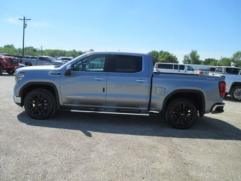 New 2026 GMC Sierra 1500 SLT w/ SLT Premium Package AWD/4WD image 10