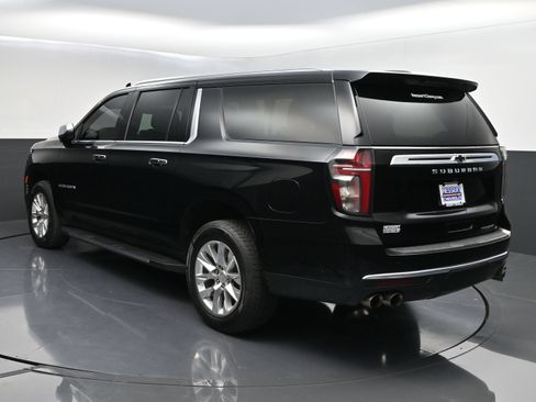Used 2023 Chevrolet Suburban Premier AWD/4WD image 5