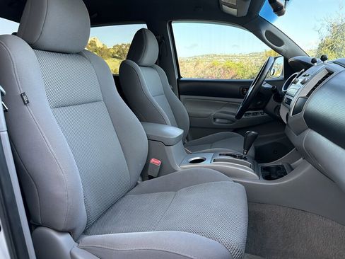 Used 2011 Toyota Tacoma PreRunner w/ TRD Sport Pkg w/JBL Audio image 15