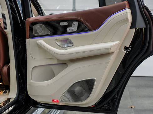 Used 2022 Mercedes-Benz Maybach GLS 600 4MATIC image 61