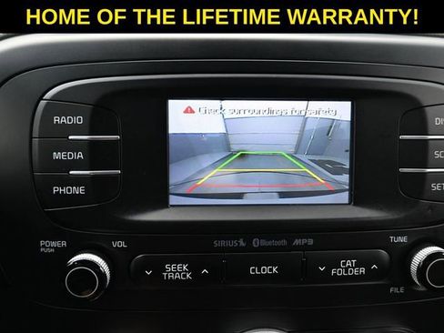 Used 2016 Kia Soul + image 21