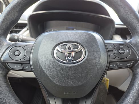 Used 2024 Toyota Corolla Cross L FWD image 29
