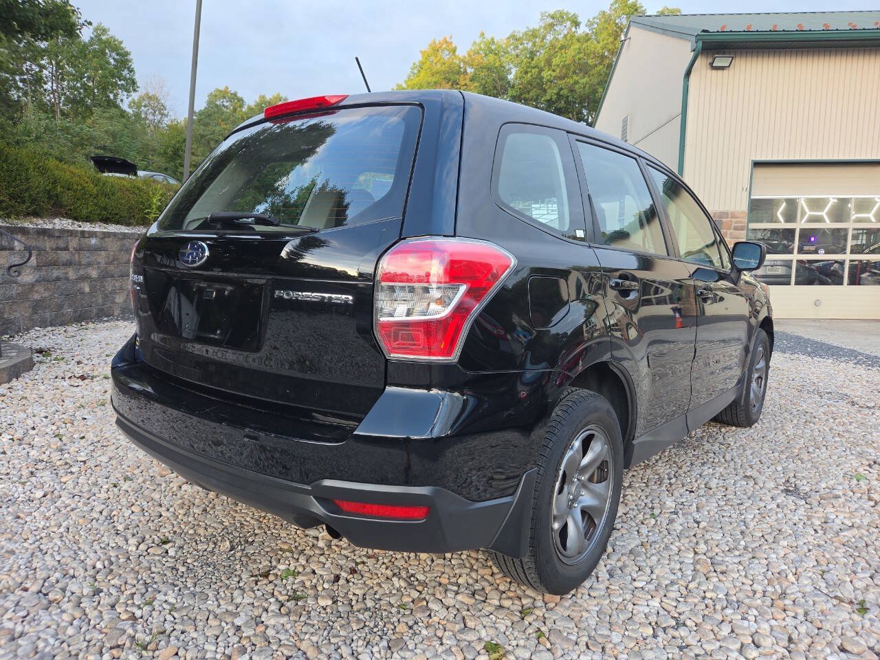 Used 2014 Subaru Forester 2.5i AWD/4WD image 6