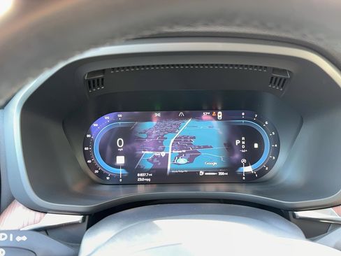 Certified 2023 Volvo XC60 B5 Plus image 20