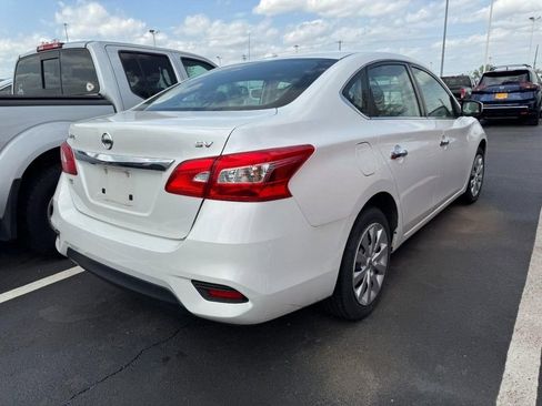 Used 2019 Nissan Sentra SV image 2