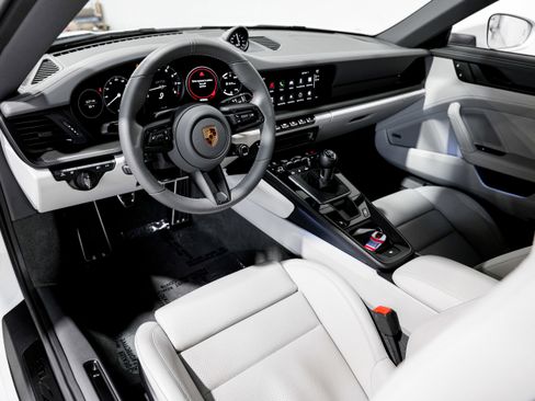 Used 2022 Porsche 911 Carrera GTS image 9