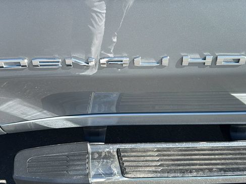 Used 2025 GMC Sierra 2500 Denali w/ Denali Reserve Package AWD/4WD image 8