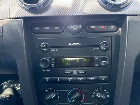 Used 2007 Ford Mustang GT Premium RWD image 19