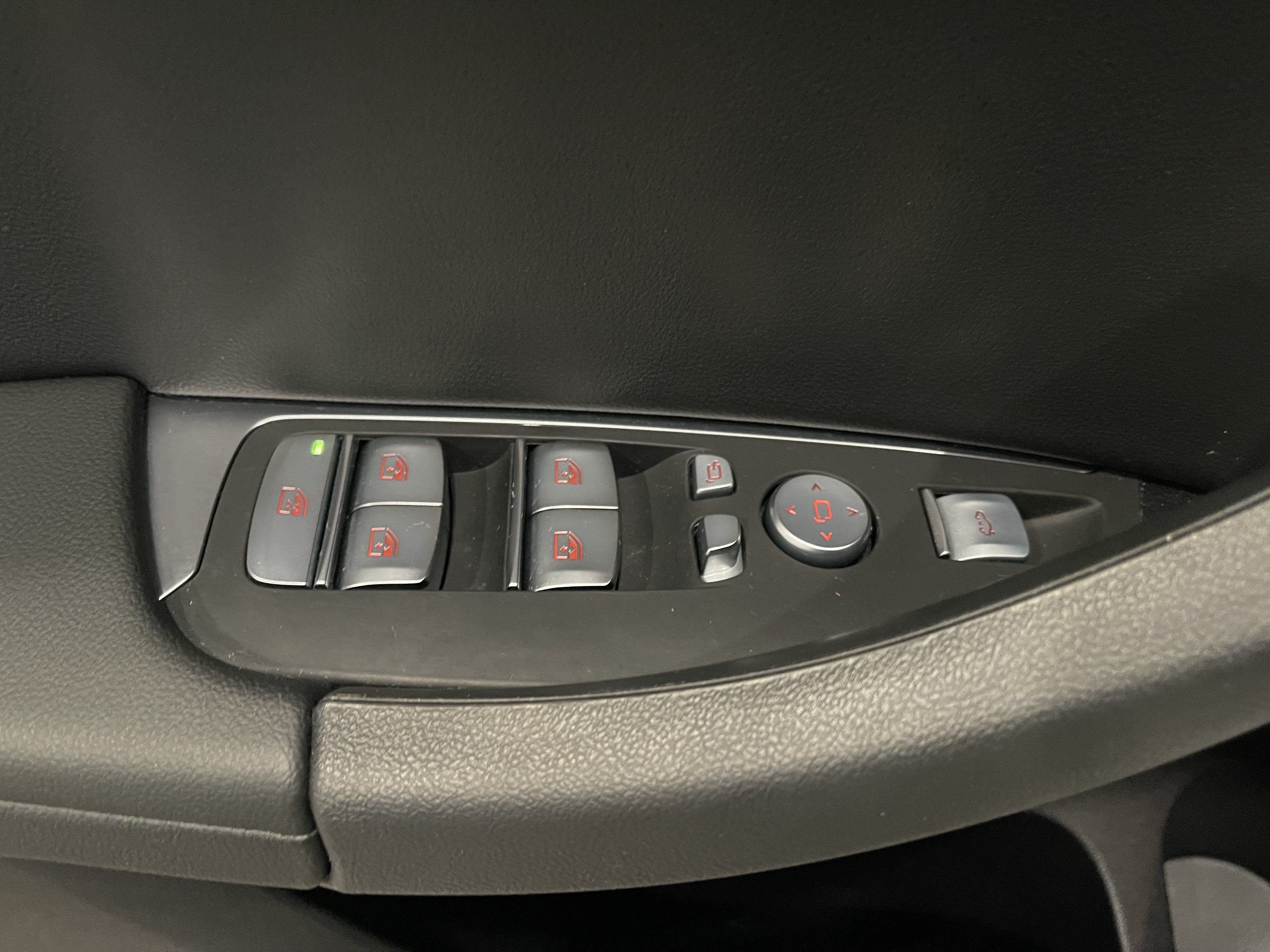 Certified 2023 BMW X3 xDrive30i w/ M Sport Package AWD/4WD image 11
