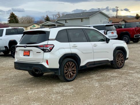 Used 2025 Subaru Forester Sport image 5