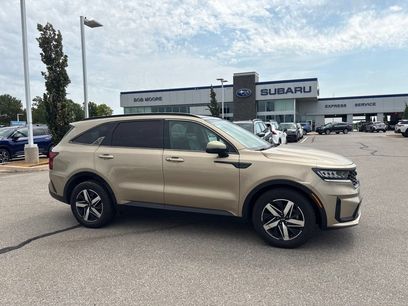 Used 2021 Kia Sorento S w/ Panoramic Sunroof Package