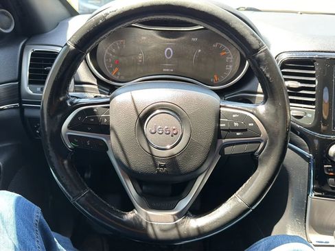 Used 2020 Jeep Grand Cherokee Limited AWD/4WD image 10