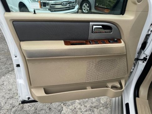 Used 2010 Ford Expedition EL Eddie Bauer image 9