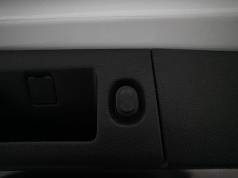 Used 2015 GMC Yukon XL SLE w/ Convenience Package AWD/4WD image 15
