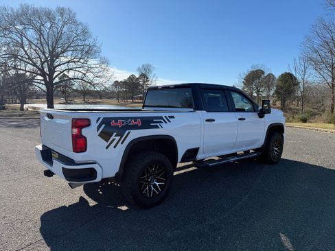 Used 2022 Chevrolet Silverado 2500 Custom w/ Custom Convenience Package image 5