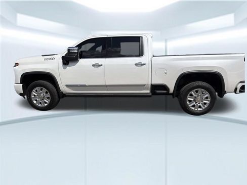 Used 2025 Chevrolet Silverado 2500 High Country w/ High Country Premium Package AWD/4WD image 14