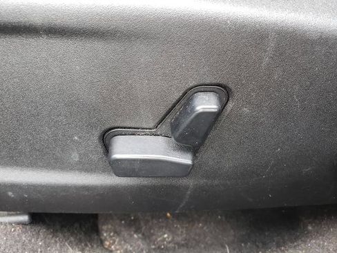 Used 2016 Chrysler 300 C w/ Harman/Kardon Audio Group image 21