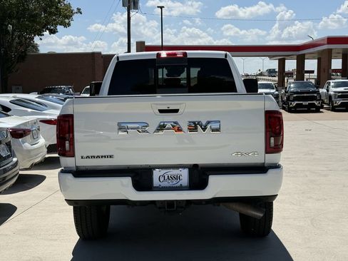Used 2026 RAM 2500 Laramie AWD/4WD image 5