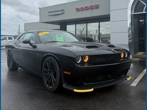 Used 2023 Dodge Challenger SRT Hellcat image 1