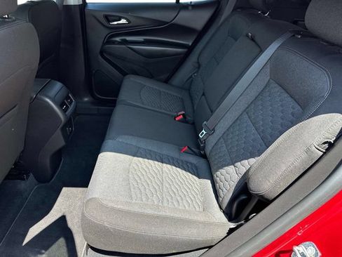 Used 2020 Chevrolet Equinox LT w/ LPO, Floor Liner Package FWD image 11