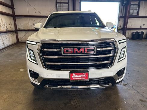 New 2026 GMC Yukon Elevation image 6