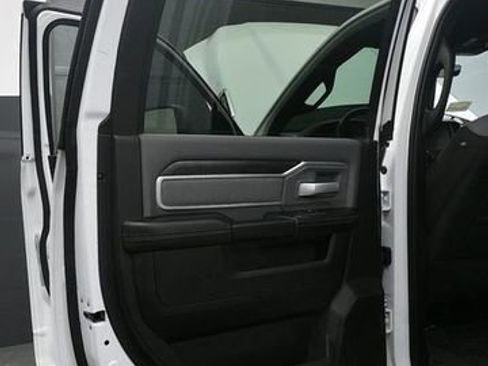 Used 2023 RAM 2500 Big Horn w/ Level 1 Equipment Group AWD/4WD image 12