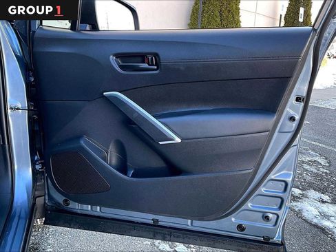 Certified 2022 Toyota Corolla Cross LE image 23