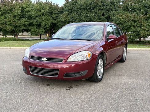 Used 2011 Chevrolet Impala LT FWD image 2