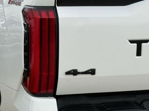 Used 2023 Toyota Tundra SR5 w/ SR5 Convenience Package AWD/4WD image 6