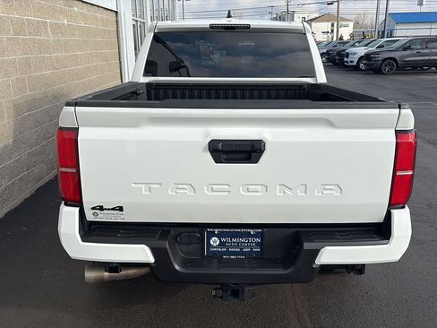 Used 2025 Toyota Tacoma TRD Off-Road AWD/4WD image 36