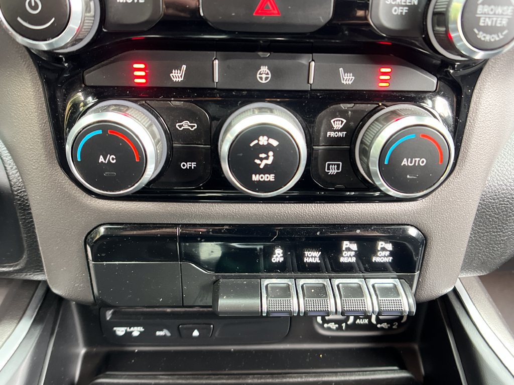 Used 2019 RAM 1500 Big Horn AWD/4WD image 17