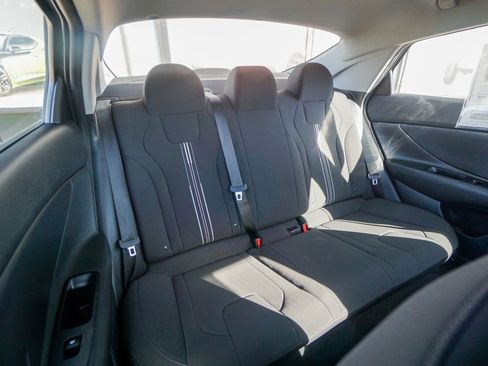 Used 2023 Hyundai Elantra SEL image 27