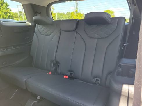 Used 2022 Hyundai Palisade Limited FWD image 10