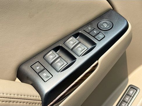 Used 2018 GMC Yukon SLT w/ Open Road Package AWD/4WD image 21