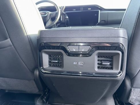 Used 2024 GMC Sierra 2500 AT4 w/ AT4 Premium Plus Package image 12