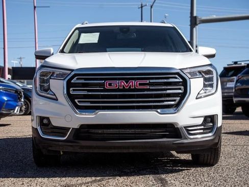 Used 2024 GMC Terrain SLT AWD/4WD image 2
