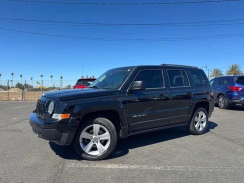 Used 2014 Jeep Patriot Latitude w/ Sun/Sound Group AWD/4WD image 2