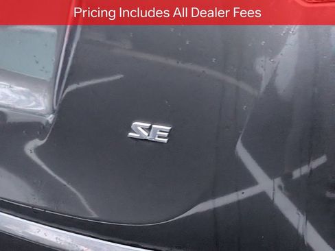 Used 2016 Toyota RAV4 SE FWD image 8
