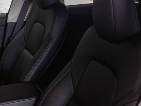 Used 2024 Tesla Model Y Performance image 21