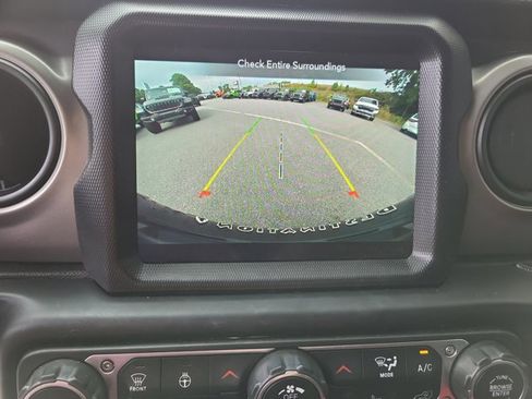 Certified 2021 Jeep Wrangler Unlimited Sport image 38