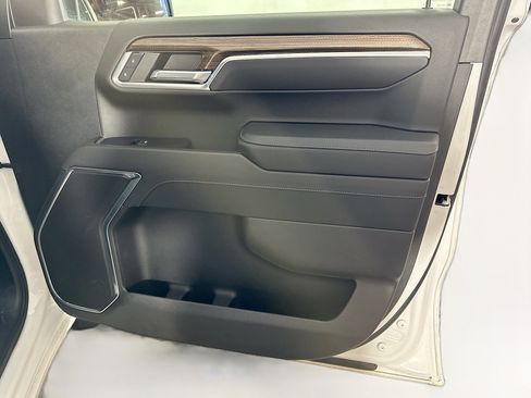 Used 2023 Chevrolet Silverado 1500 LT image 30