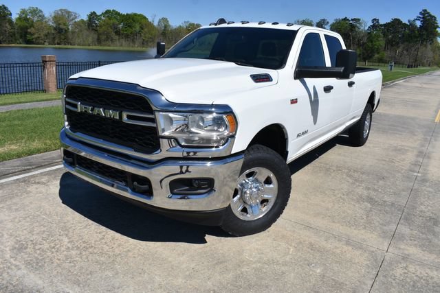 Used 2022 RAM 2500 Tradesman w/ Chrome Appearance Group AWD/4WD image 2