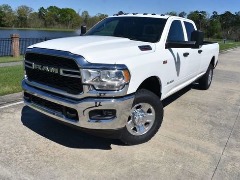 Used 2022 RAM 2500 Tradesman w/ Chrome Appearance Group AWD/4WD image 2