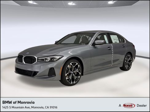 New 2026 BMW 330i Sedan w/ Convenience Package RWD image 1