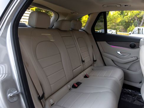 Used 2021 Mercedes-Benz GLC 300 4MATIC image 52
