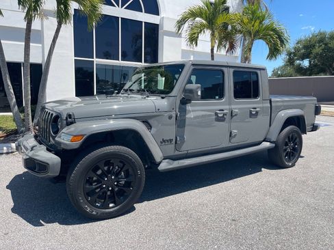 Used 2022 Jeep Gladiator Overland AWD/4WD image 36