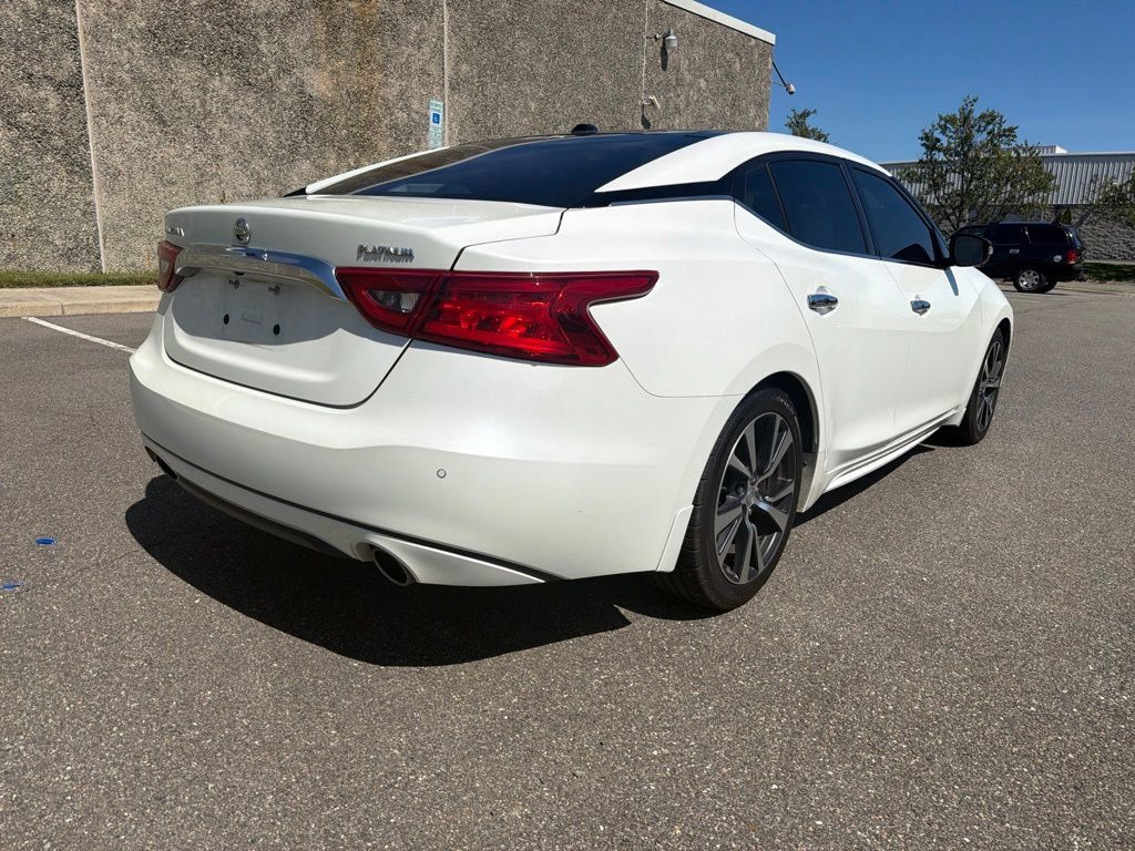Used 2017 Nissan Maxima Platinum FWD image 7