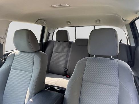 Used 2022 Toyota Tacoma SR5 w/ Technology Package AWD/4WD image 19