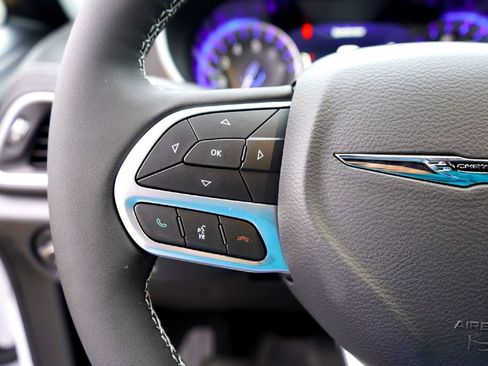 New 2026 Chrysler Pacifica Select image 14