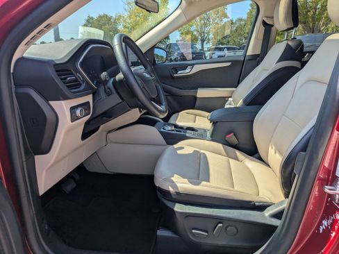 Used 2020 Ford Escape SEL image 22